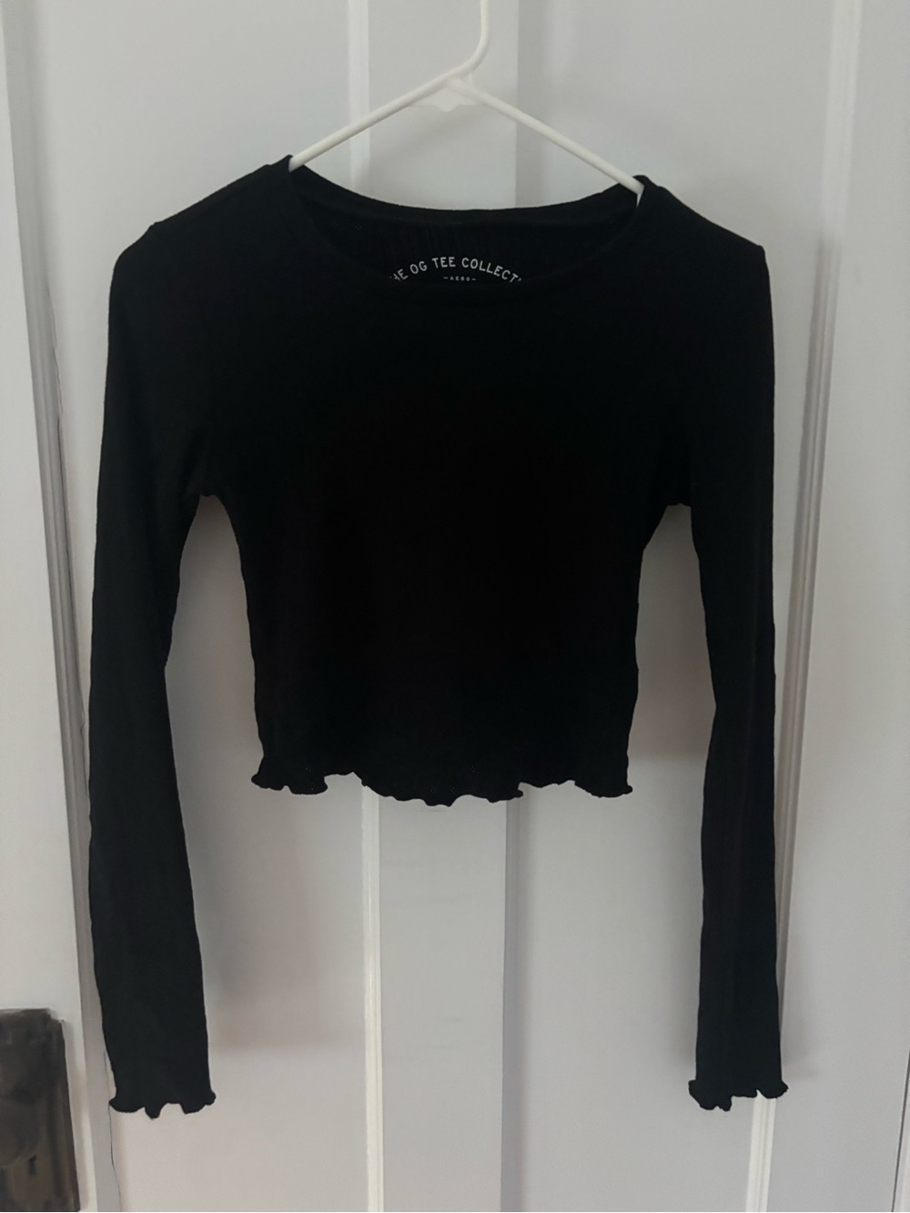 Aeropostale Black Long-Sleeve Ribbed Crop Top